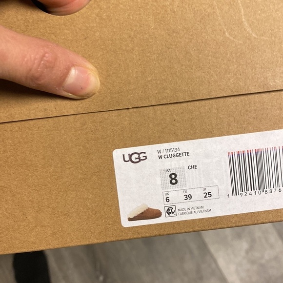UGG | Cluggette Fur Lined Slippers In Chestnut NEW In Box - Picture 12 of 12